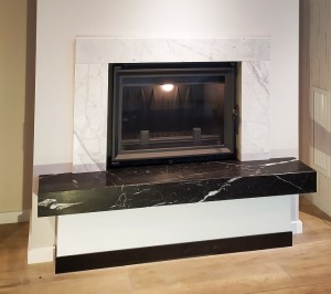 Kominek - zestaw: wkład kominkowy 10 kw + rama marmurowa z blatem Gral 